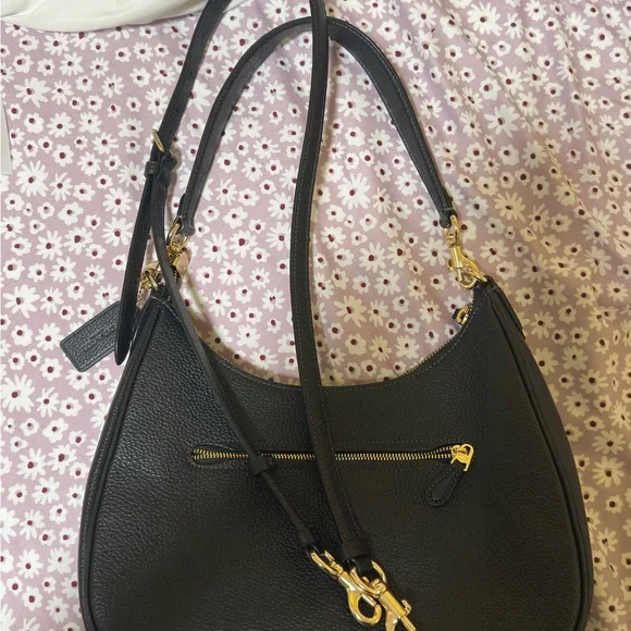 Coach Teri Hobo - Picture 2 of 7